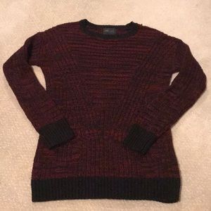 Maroon sweater